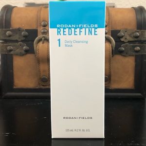 Rodan + Fields Redefine Cleansing Mask